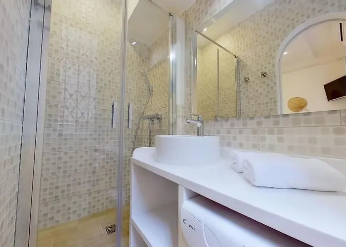 Studio Centre Proche Mer - Carre D'or
